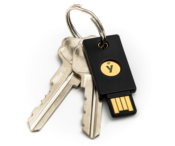 YubiKey 5 NFC - klucze