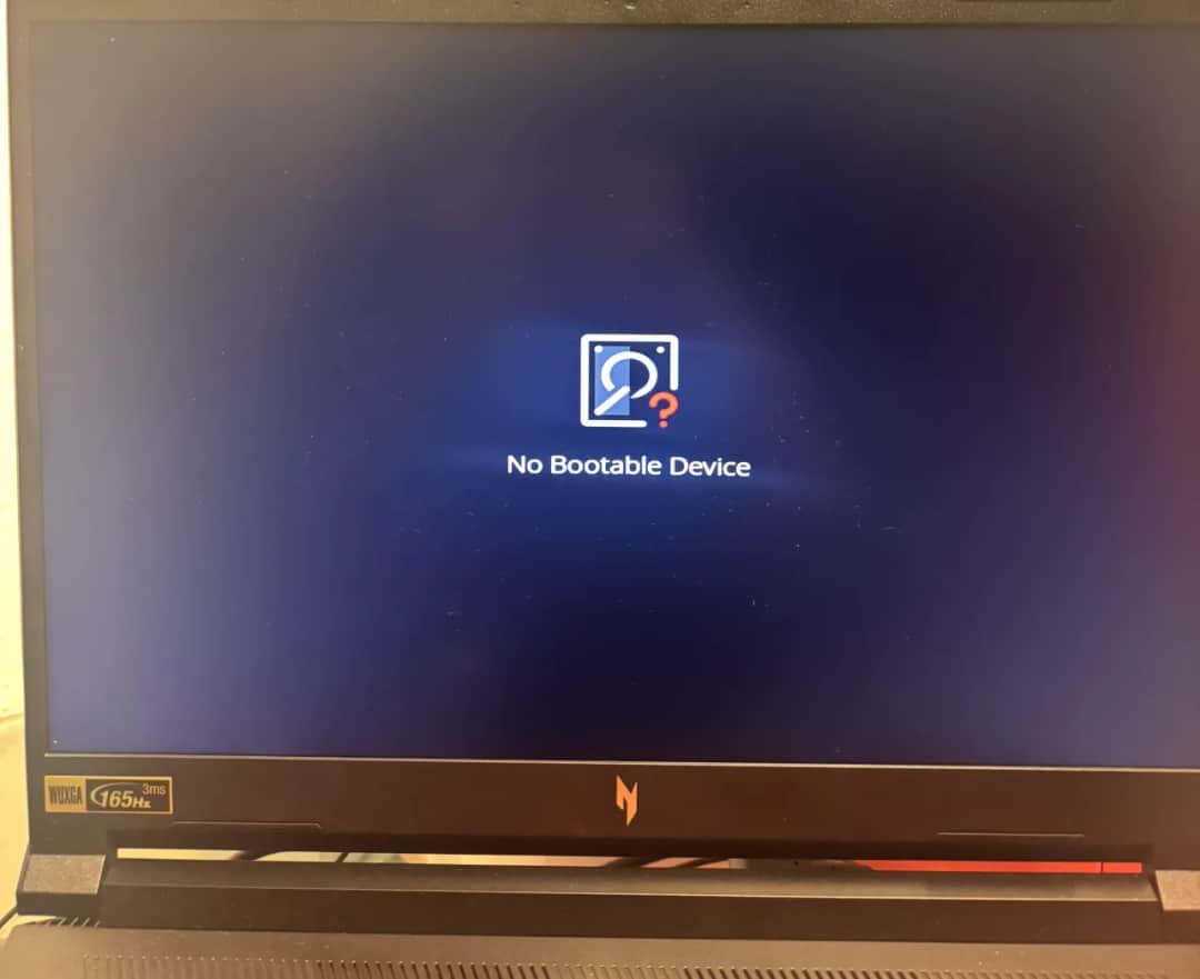 Jak naprawić błąd no bootable device w Acer i przywrócić system