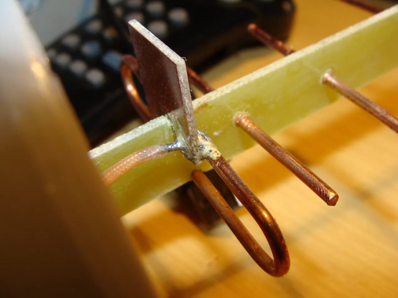 Jak zrobić antenę Wi-Fi, aby poprawić zasięg i jakość sygnału