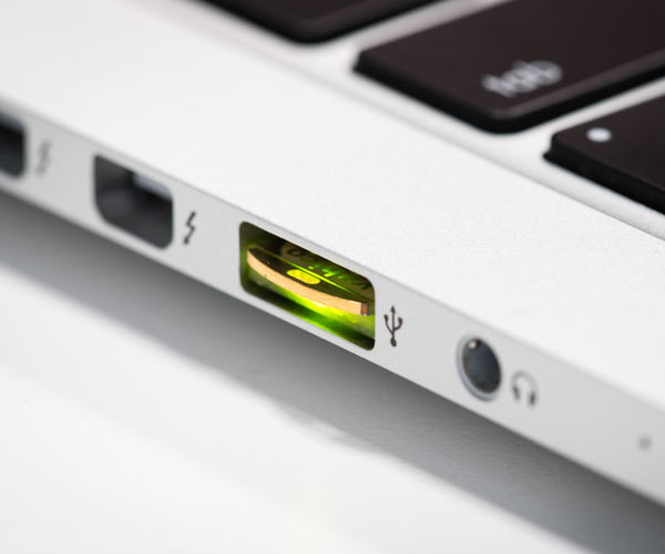 YubiKey 5 Nano - laptop port USB